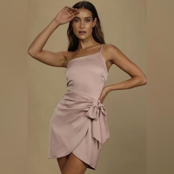 Lulus Dresses & Skirts - Lulu's Light Pink One-Shoulder Dress